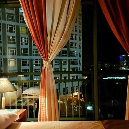 Ortigas 2 Bedroom Corner Unit With 2 Queen Across Shangrila Manilla Buitenkant foto