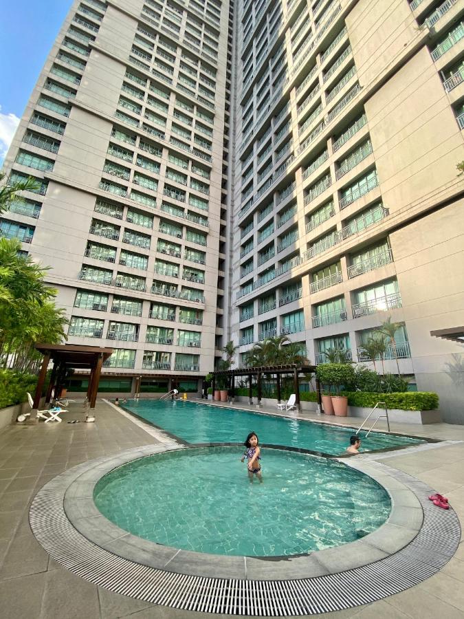 Ortigas 2 Bedroom Corner Unit With 2 Queen Across Shangrila Manilla Buitenkant foto