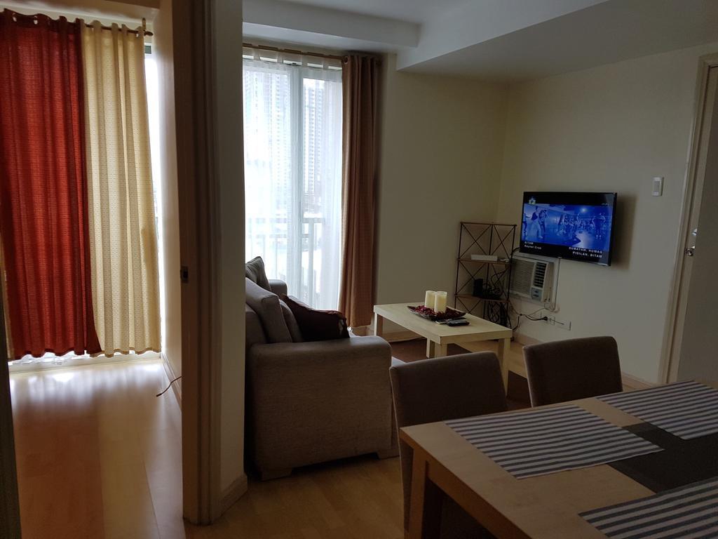 Ortigas 2 Bedroom Corner Unit With 2 Queen Across Shangrila Manilla Buitenkant foto