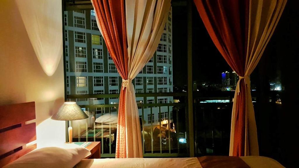 Ortigas 2 Bedroom Corner Unit With 2 Queen Across Shangrila Manilla Buitenkant foto
